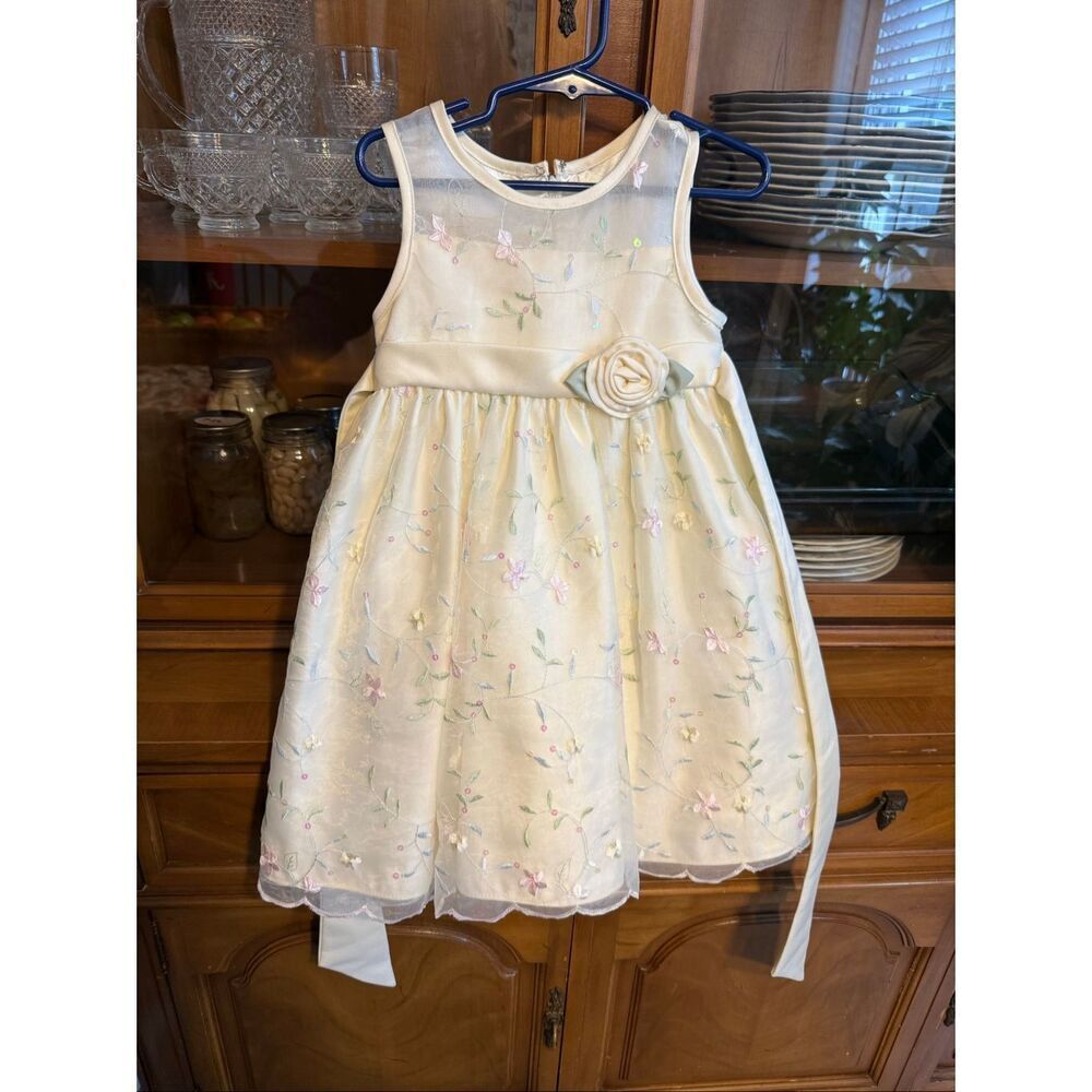 American Princess Kids Embroidered Floral Flower Girl Dress Cream Sz 4T NWOT